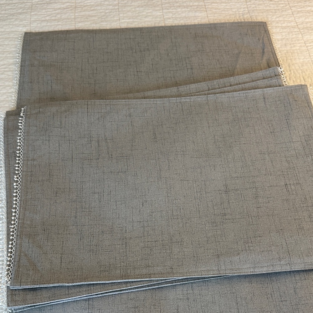 Gray Sturdy Cloth Placemats with Lace Trim Set of 6 CottageCore - Picture 4 of 5